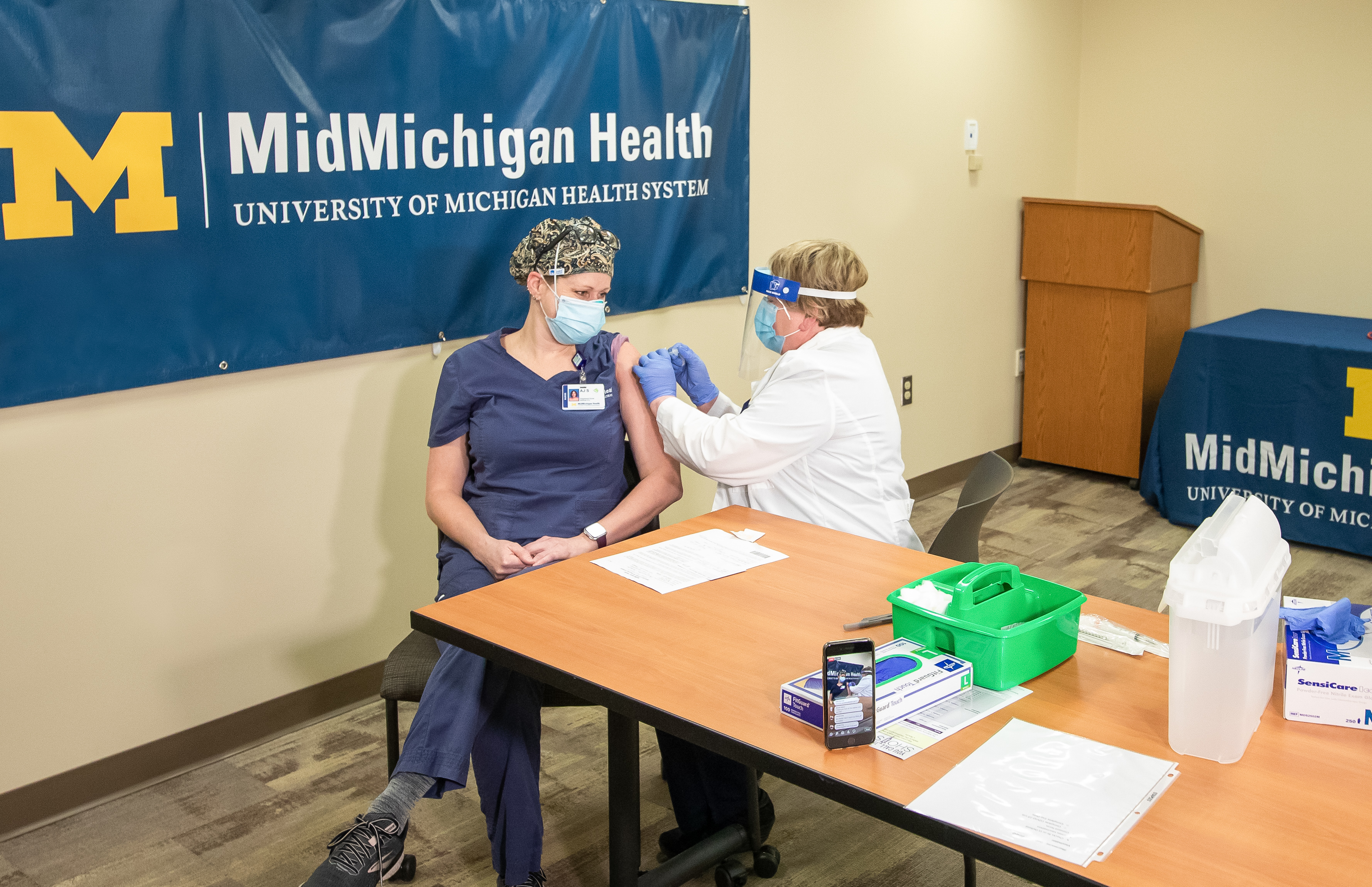 AJ Schafer, R.N., A Medical ICU Nurse, Of Weidman, Mich., Received The First COVID-19 Vaccine At MidMichigan Medical Center – Midland On Wednesday, Dec. 16.  “This Is An Exciting Time. It’s A New Start For Everyone,” Said Schafer. “I Think The Vaccine Will Help Alleviate The Fear Of The Common Cold, Even Allergies, The ‘what Ifs.’ The Vaccine Gives Us Confidence, And As More People Get Vaccinated, We Can Help Alleviate Those Fears. It Gives Us Hope.”
